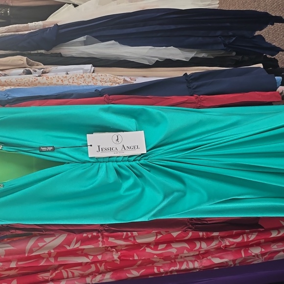 Bright Green Stretch Prom Dress - Picture 4 of 5